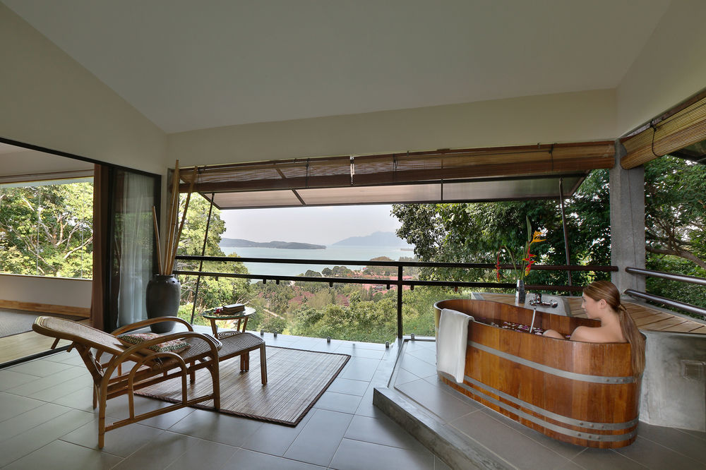 Ambong Rainforest Retreat Pantai Tengah  Екстериор снимка