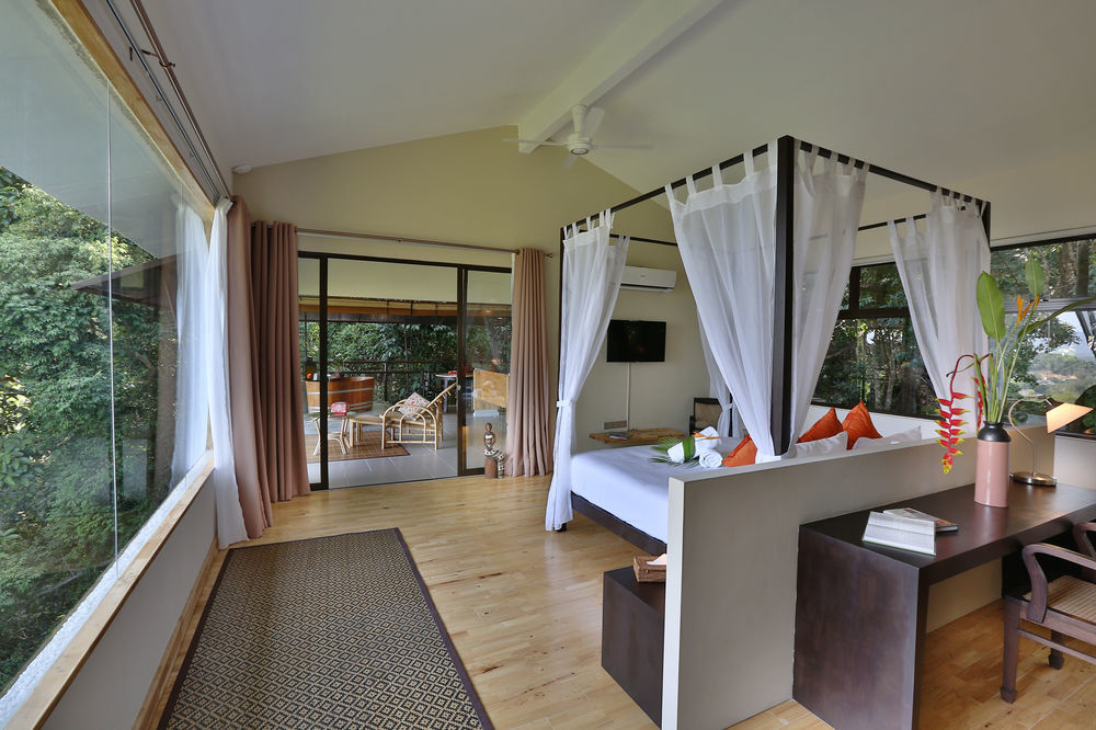 Ambong Rainforest Retreat Pantai Tengah  Екстериор снимка