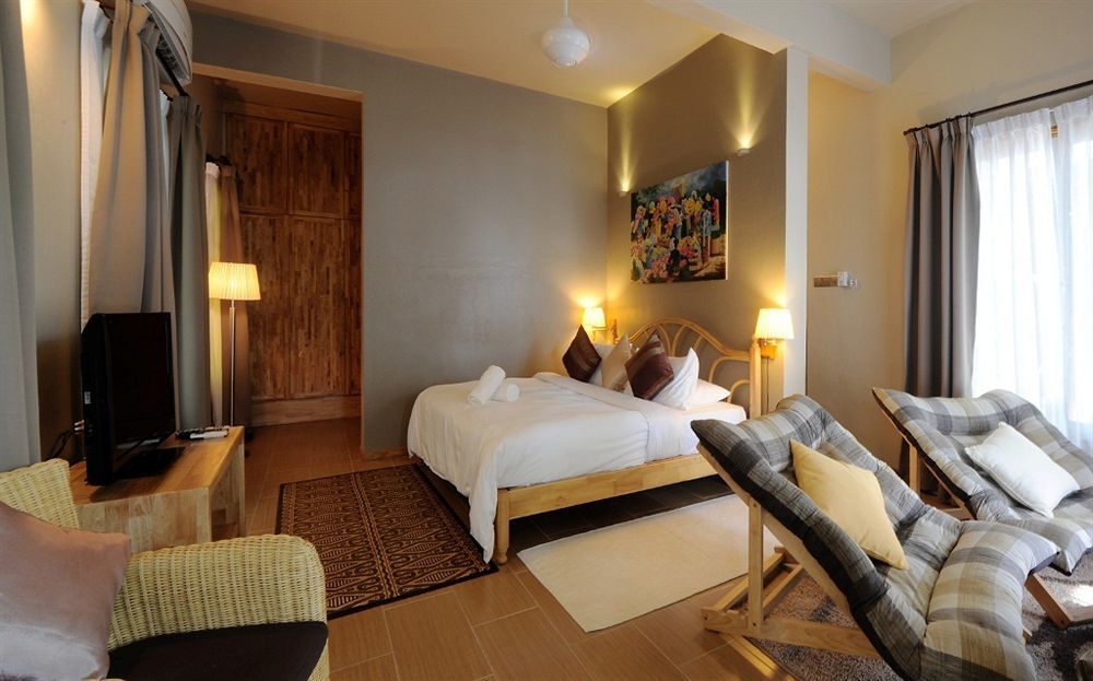 Ambong Rainforest Retreat Pantai Tengah  Екстериор снимка